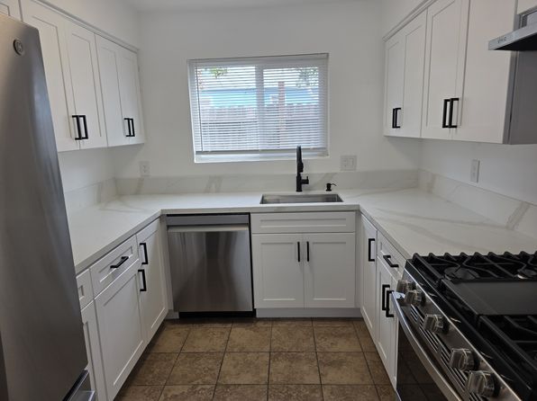 230 Avenida Del Poniente APT A