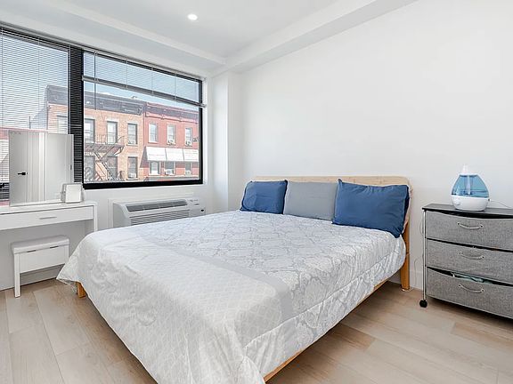 5th image of 38-02 Broadway #2Q