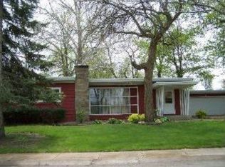 900 W Vanmeter St, Kankakee, IL 60901