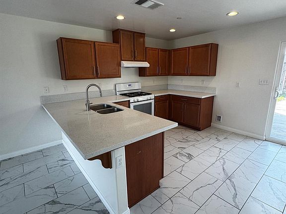 3rd image of 1120 Gargano Rd