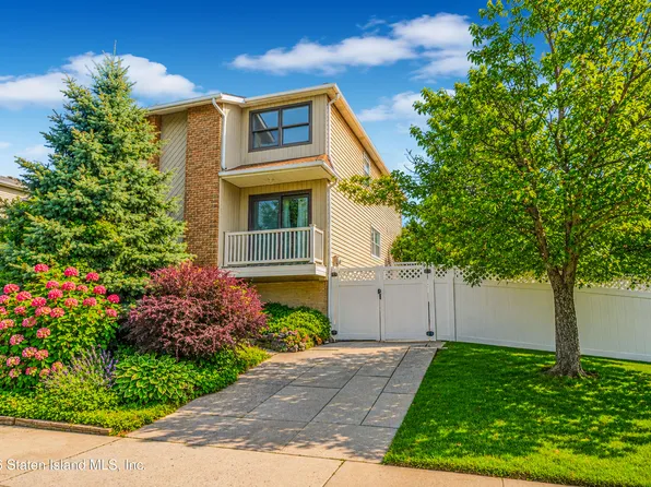 71 Walnut Ave, Staten Island, NY 10308