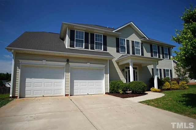 1st image of 813 Croftwood Dr