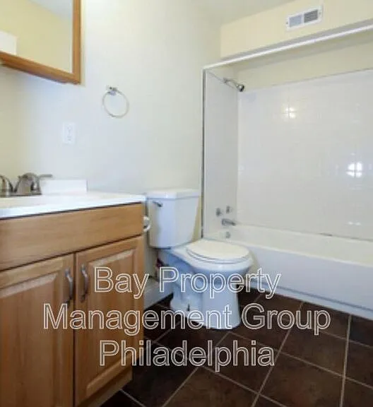 1708 W Diamond St #C — Photo 6