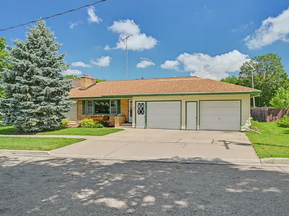 1207 23rd St, Monroe, WI 53566