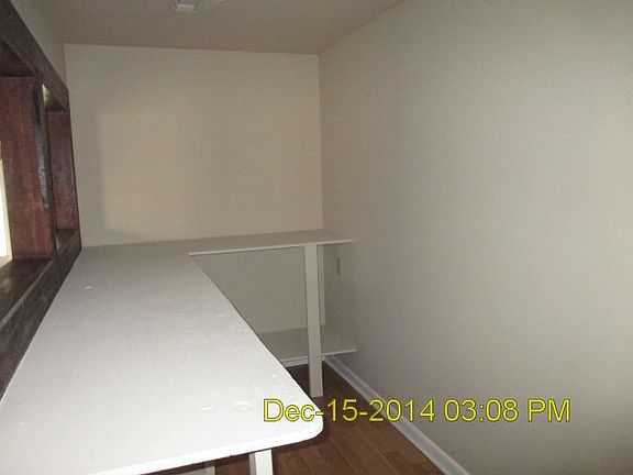 3rd image of 1050 Quail Run Dr