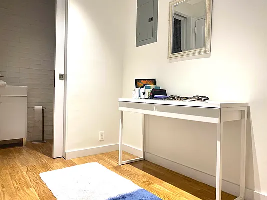 Rented by Corcoran | media 23