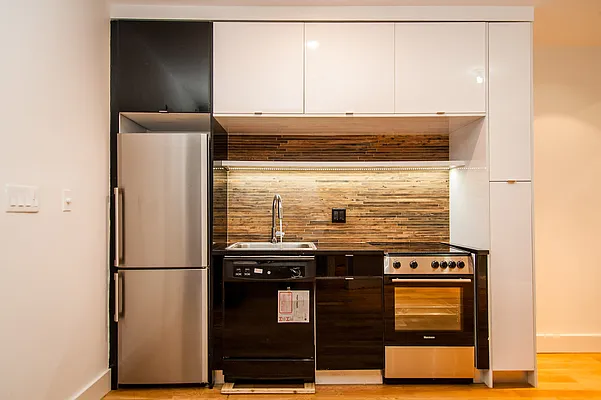 Rented by Nooklyn NYC LLC | media 50