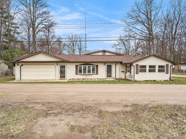 4302 Lake Dr, Beaverton, MI 48612
