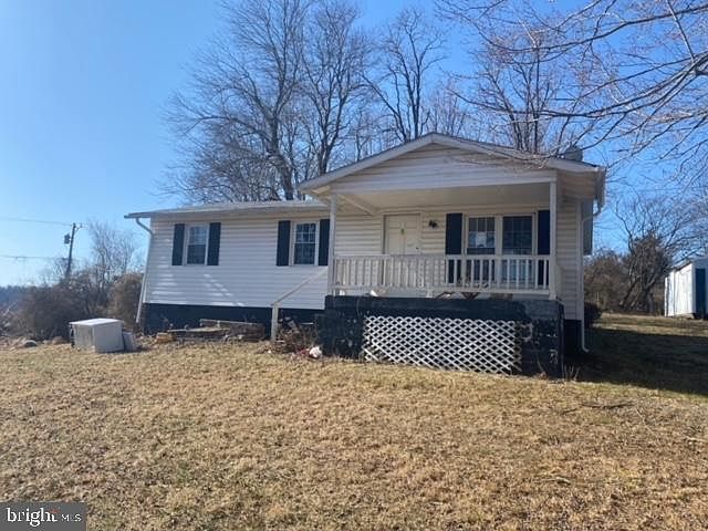1st image of 10 Hopewell Ln