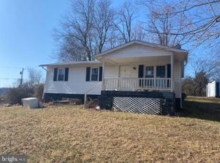 10 Hopewell Ln, Sperryville, VA 22740