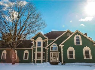 8 Pheasant Ln, Templeton, MA 01468