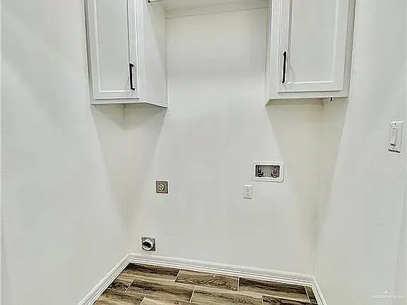 2304 E Tamarindo Ave — Photo 5