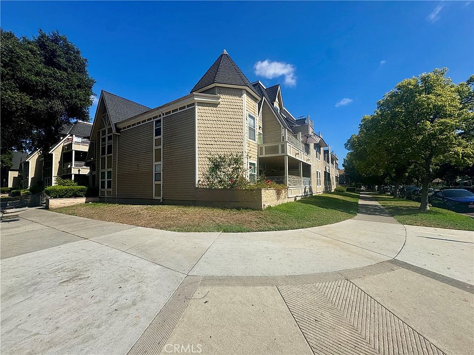 1st image of 300 E Chestnut Ave #301