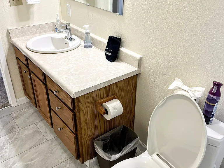 1401 Cordova St #3 — Photo 17