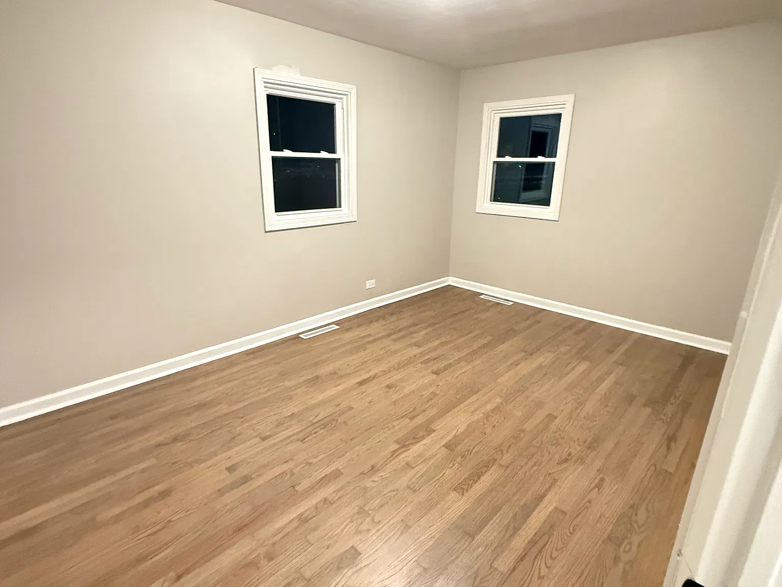 4 bed, 1100 sqft, $2,950 — Photo 2
