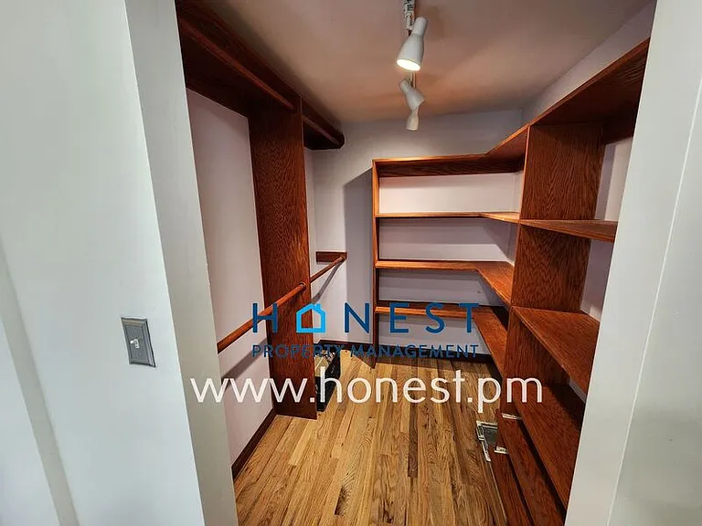 15 Thompson St — Photo 25