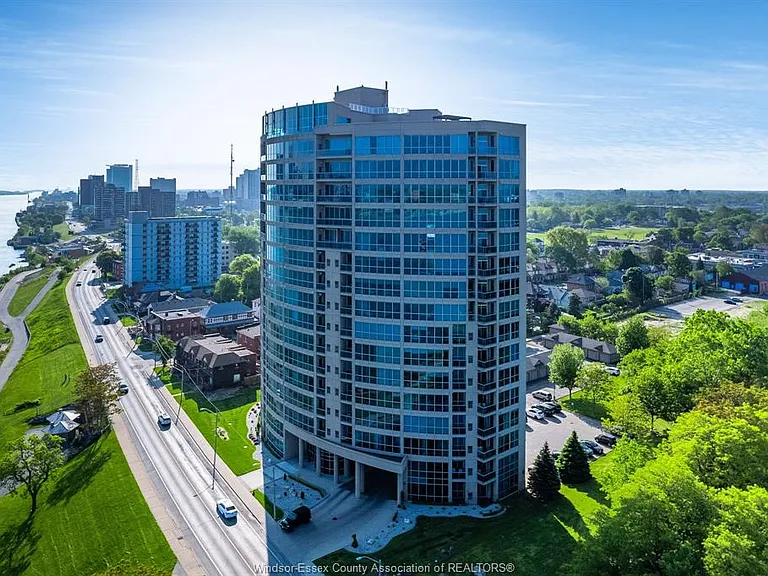 1225 Riverside Dr E #202 — Photo 39