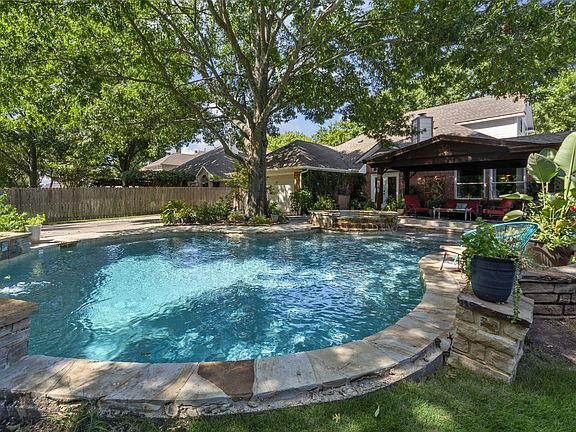 3rd image of 1507 Persimmon Ct