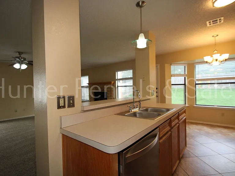 1802 Mattie Dr — Photo 8