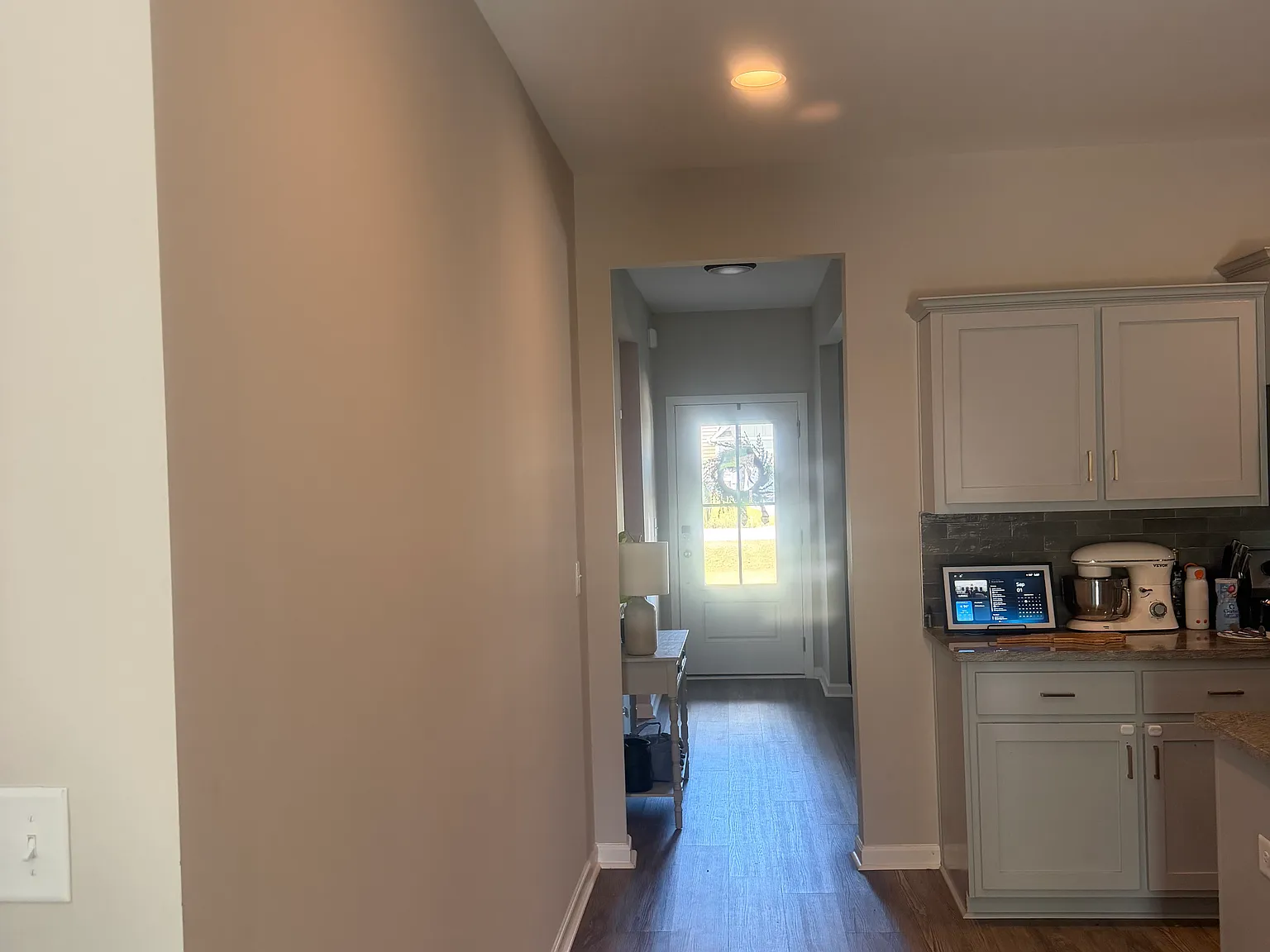 4 bed, 2500 sqft, $2,300 — Photo 3