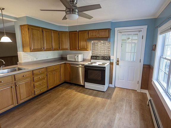 4th image of 68 Davis Avenue