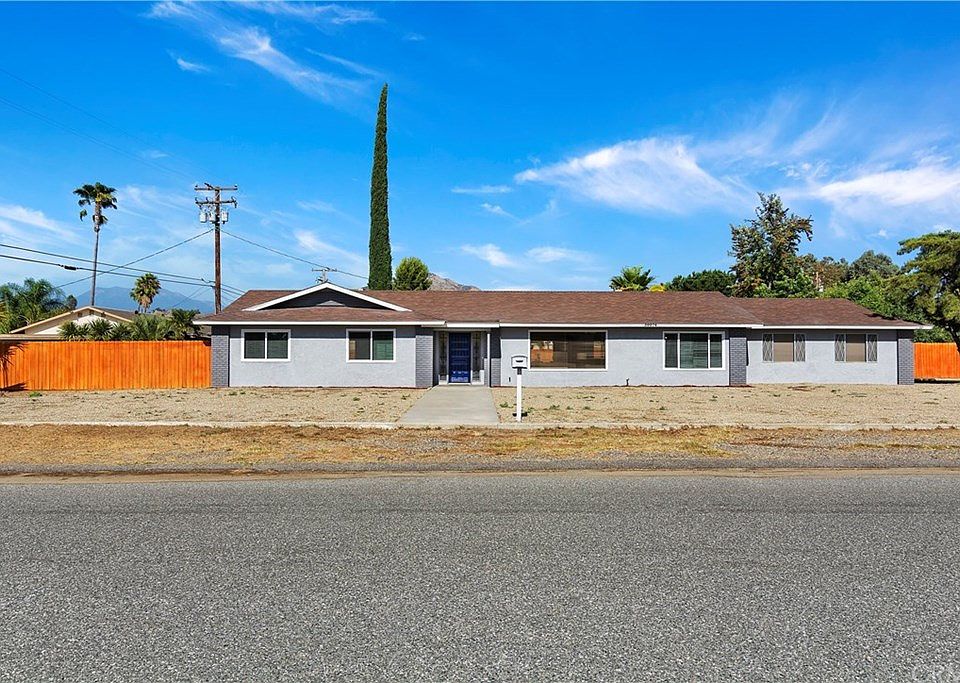 1st image of 30074 Emerald Ln
