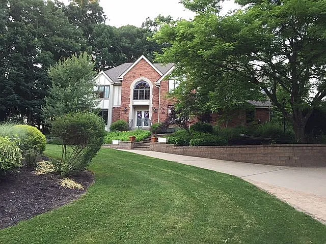 109 Northbrook Dr photo 1