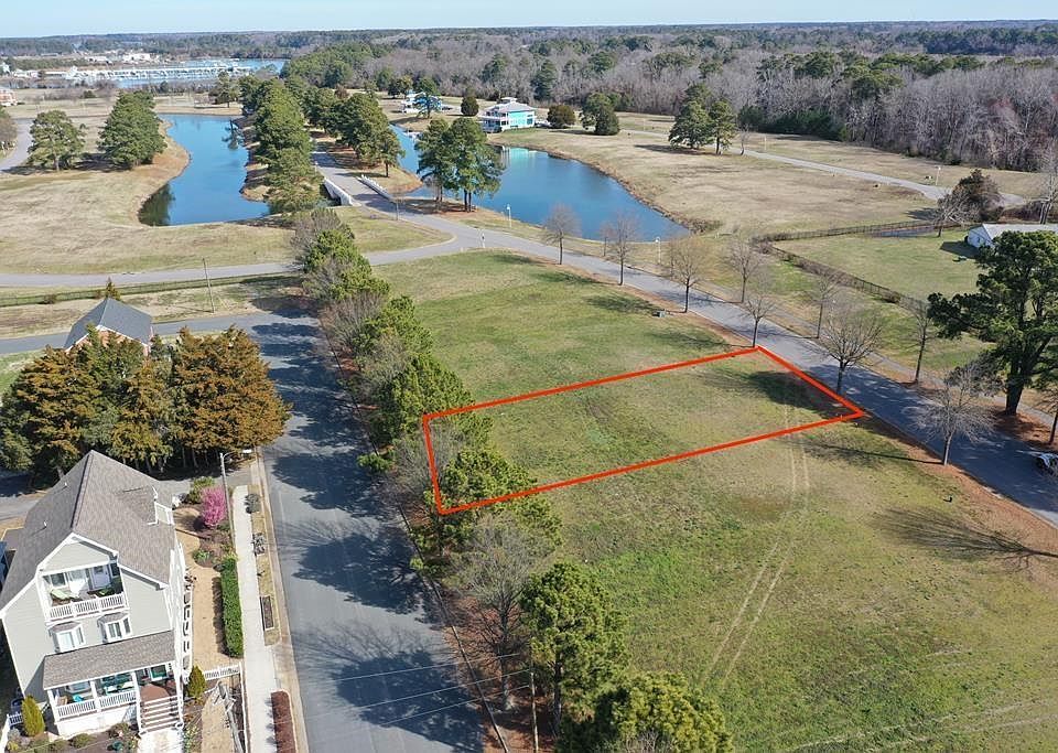 1st image of 15 Bahama Rd #70
