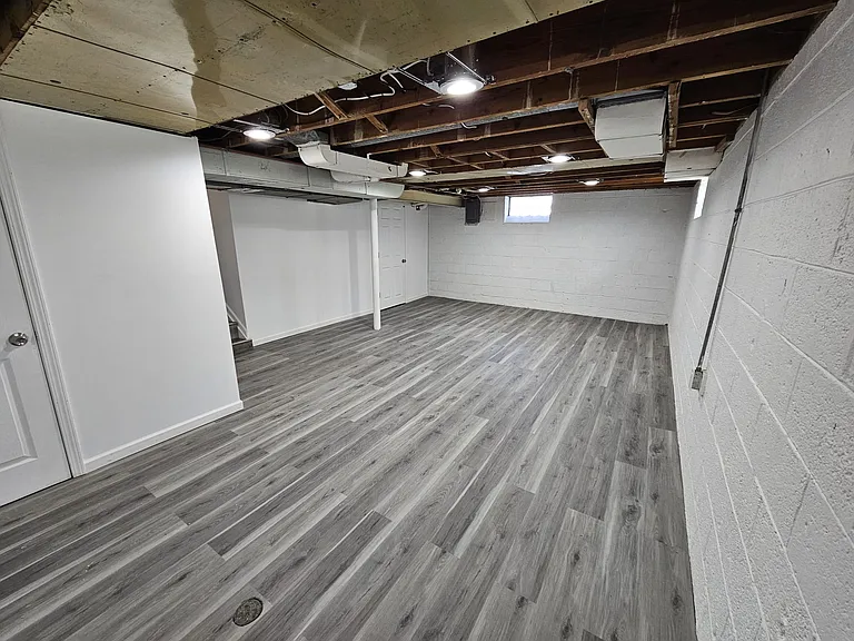 2901 Hubbard St — Photo 15
