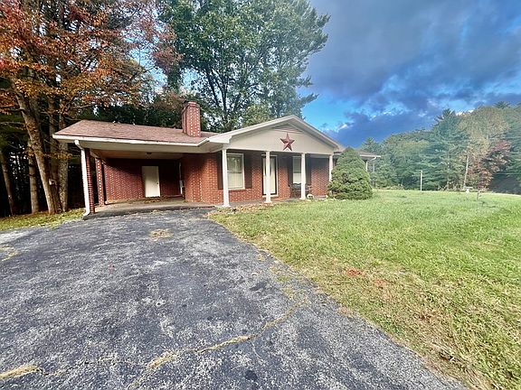 5th image of 28 Bittersweet Ln