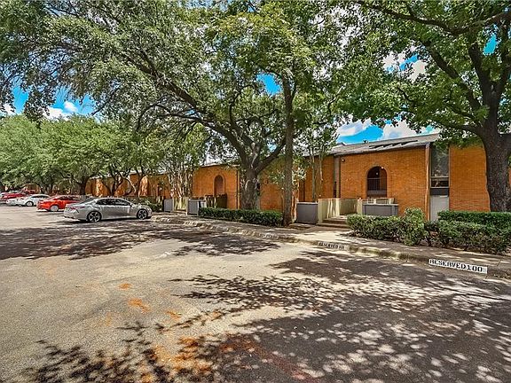 3rd image of 500 E Avenue J APT C
