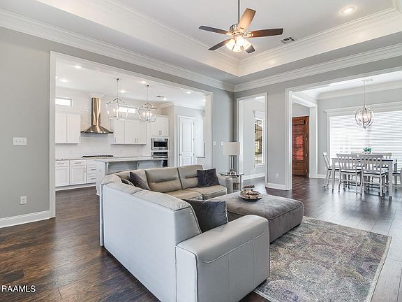 3rd image of 207 Gentle Island Dr