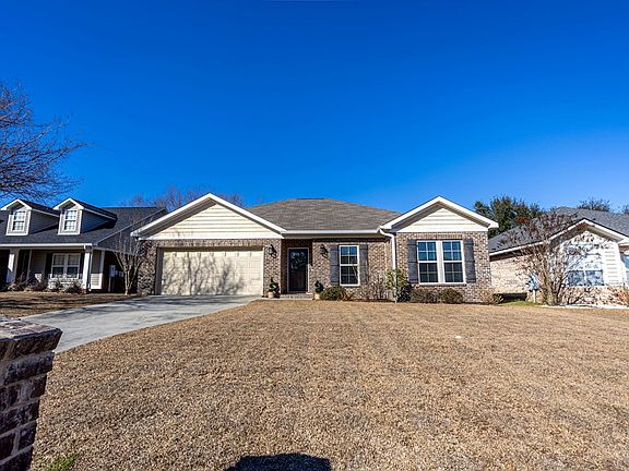 3rd image of 118 Bluffton Rd