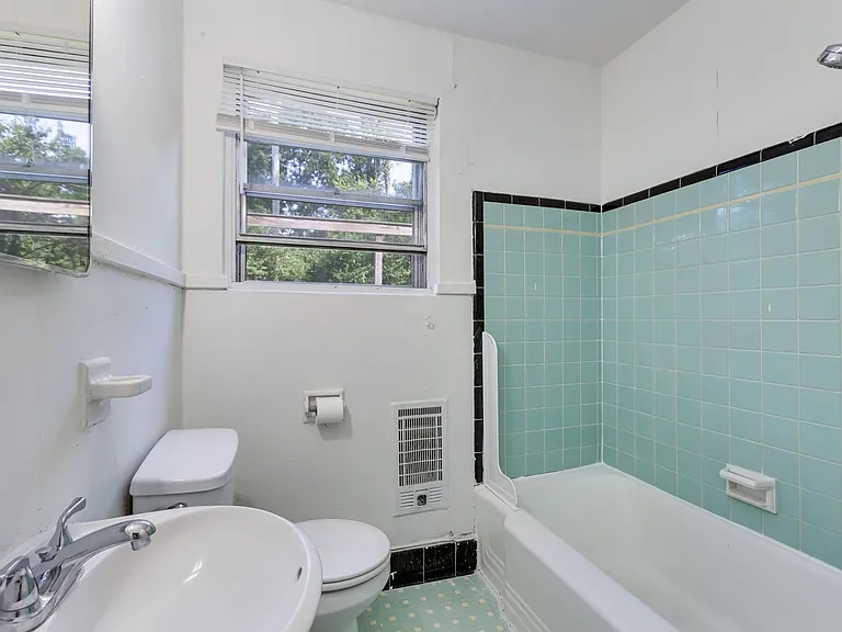 4104 Kimbark Dr — Photo 14