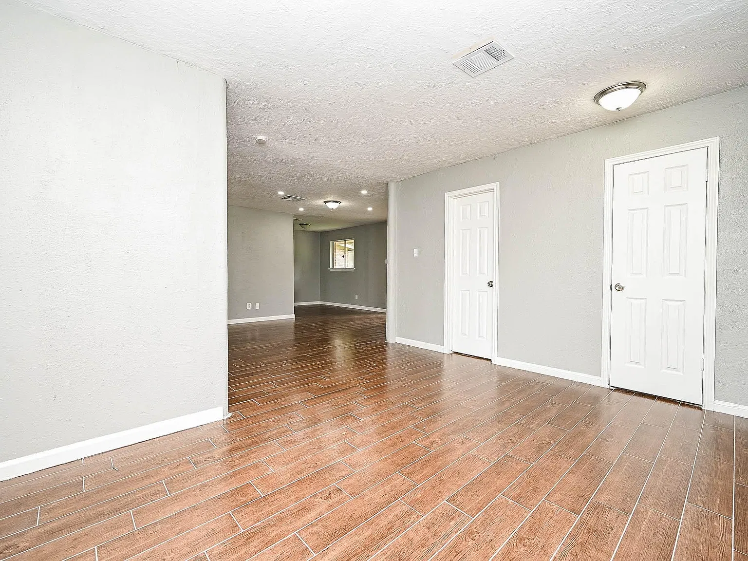 3 bed, 2.0 bath, 1672 sqft, $1,535 — Photo 4
