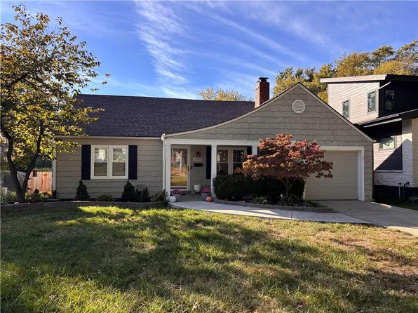 5924 Delmar St, Fairway, KS 66205