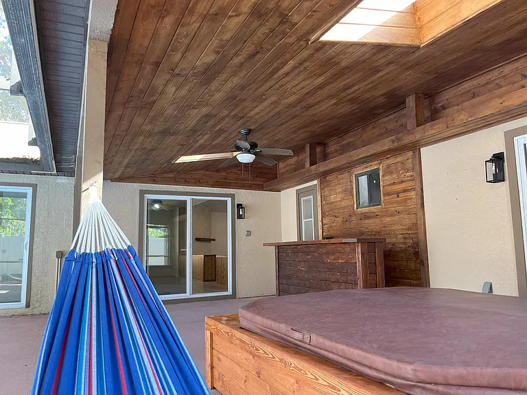 245 W Highland St — Photo 17