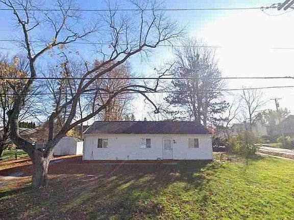 3rd image of 900 Highland Ave