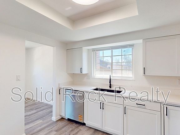 3rd image of 7336 Franconia Dr