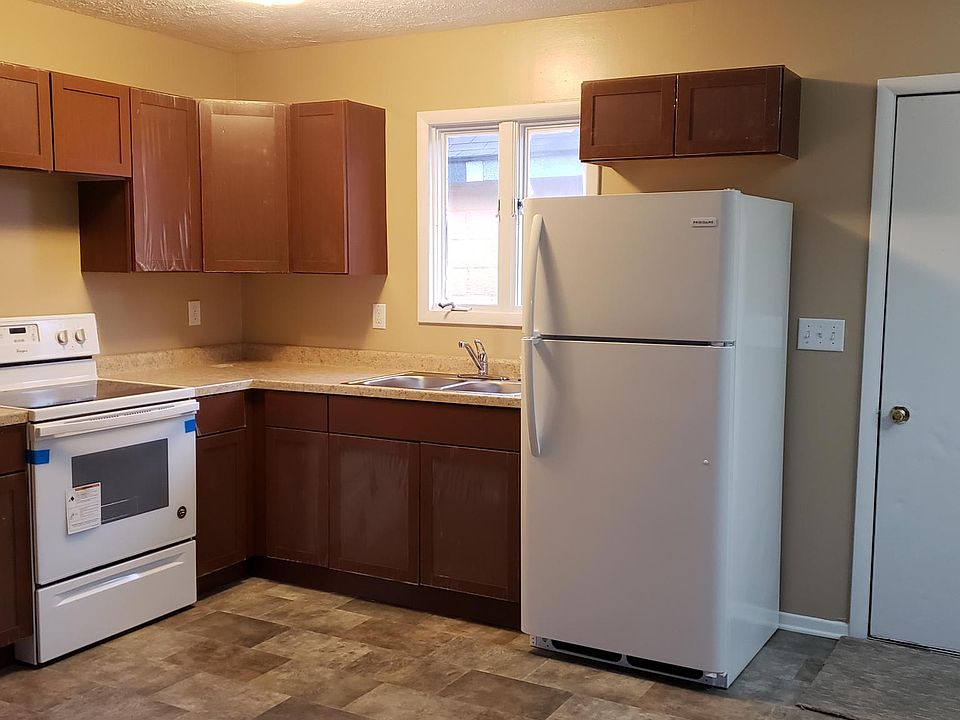 2nd image of 402 Foster Ave
