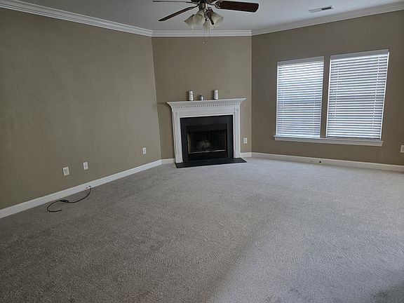 2nd image of 633 Menlo Park Ln
