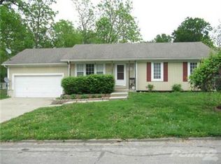 101 N Mulberry St, Paola, KS 66071