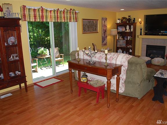3rd image of 3134 Sword Fern Dr NW