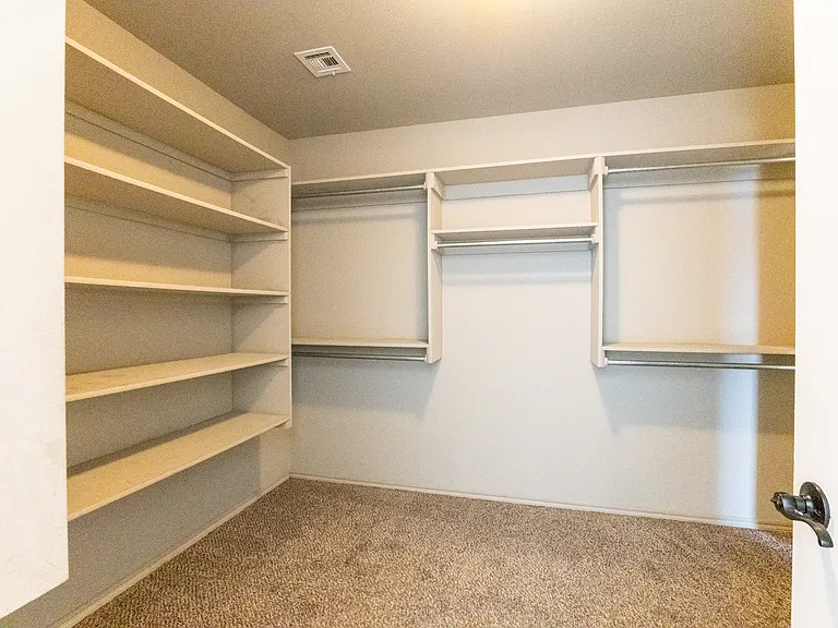 1301 W Elmira Pl — Photo 31