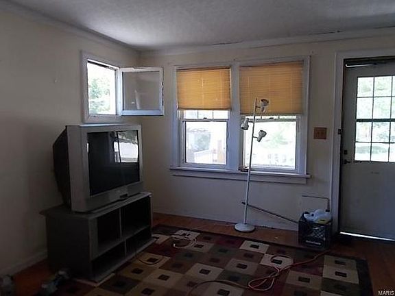 2nd image of 62 S Barat Ave