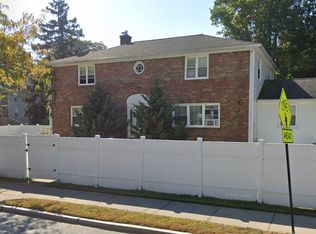 1117 Chestnut St #U2, Newton Upper Falls, MA 02464