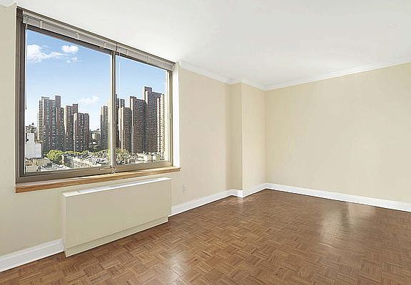 3rd image of 400 E 90th St APT 10C