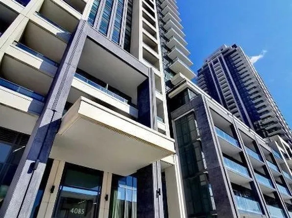 4085 Parkside Village Dr W #301, Mississauga, ON L5B 0K9