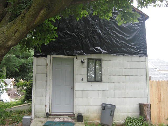 Front view of property