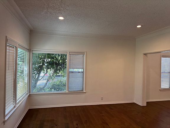 3rd image of 122 N Orlando Ave #122